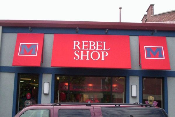 Commercial Fabric Venetian Awning